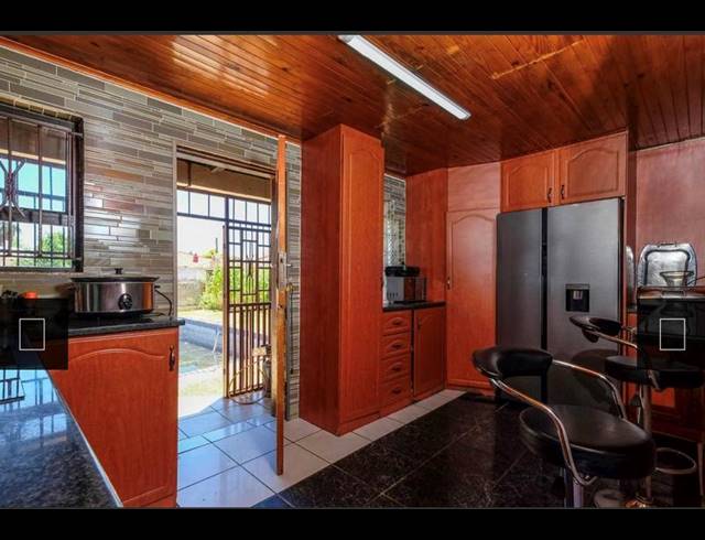 5 BEDROOM HOUSE FOR SALE IN FLORIDA
